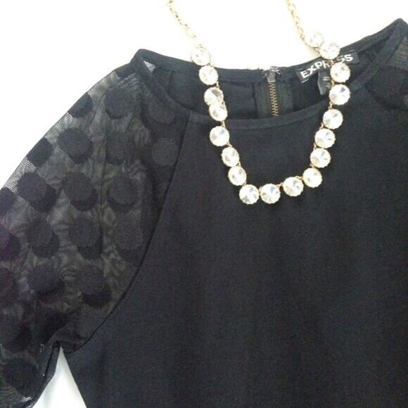 ✨HP✨Express Polka Dot 3/4 Sleeve Dress✨ - Picture 2 of 4